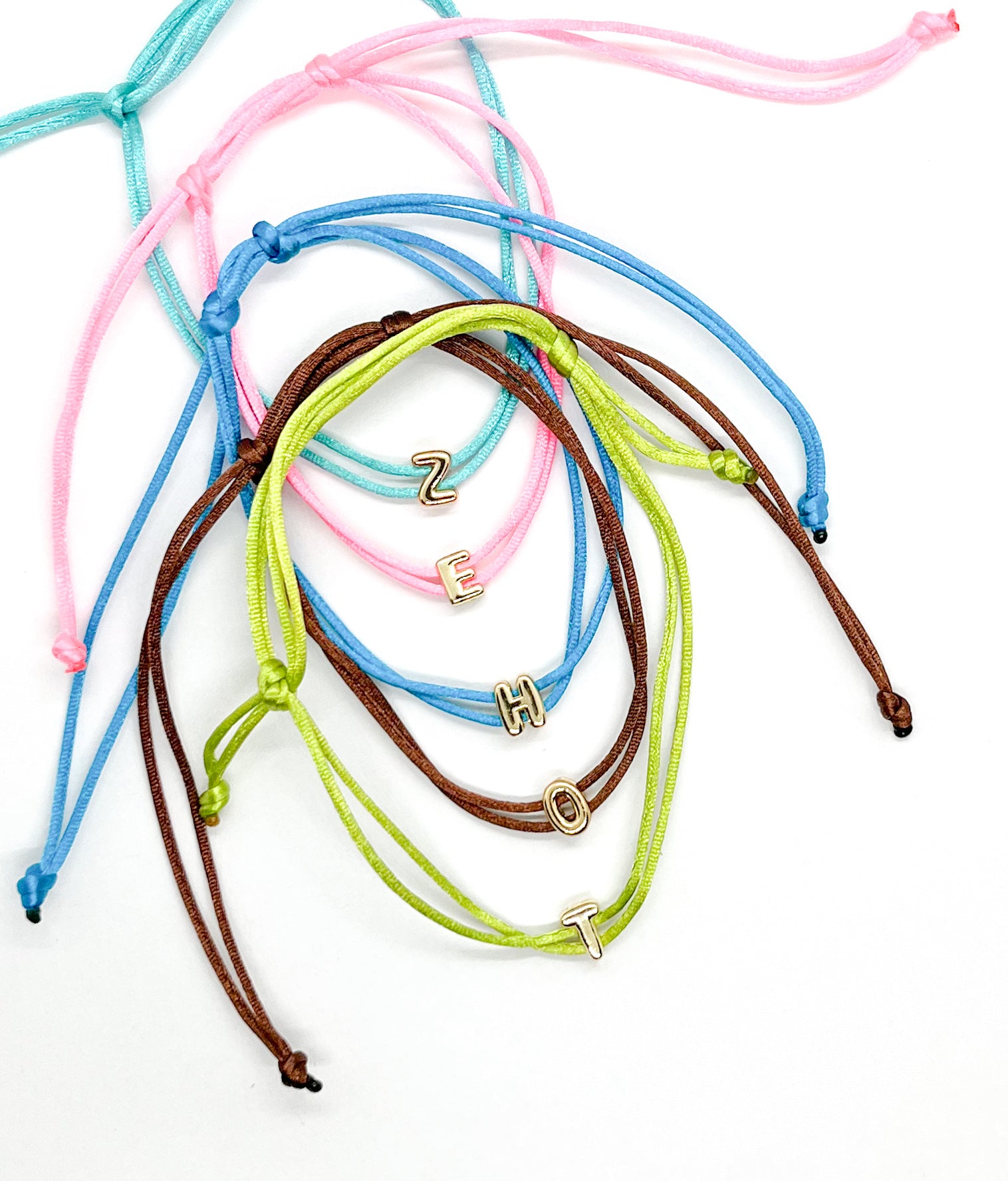 Letter bracelet marrón